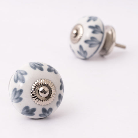 White Fleur Round Ceramic Knobs - Set Of 6